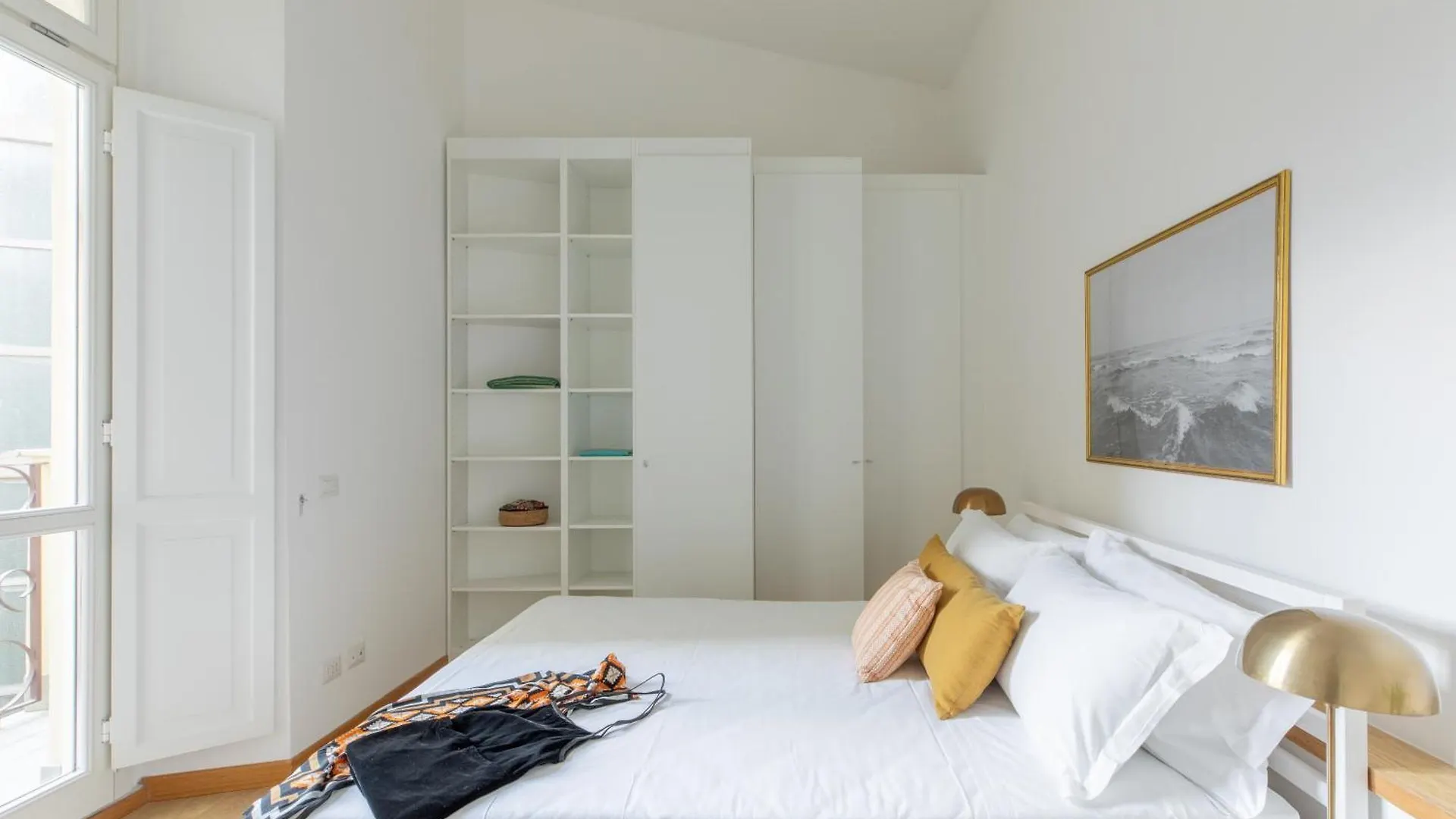 Iflat Contemporary Elegant Skyline In Rome Apartment